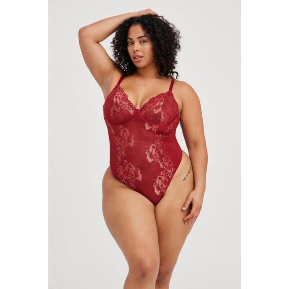 Torrid Curves Biking Red Underwire Thong Bodysuit-Lace Red & Gold Size 2X - Picture 1 of 6